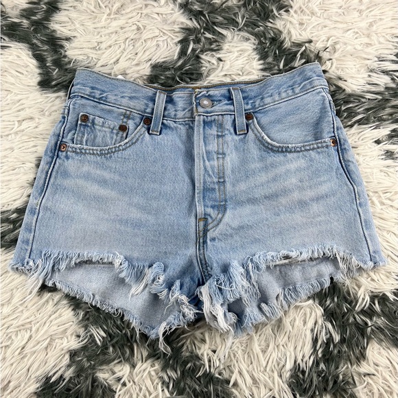 Levi's Pants - Levi's 501 Women's Light Wash Button Fly High Rise Jean Shorts Raw Hem Size 24